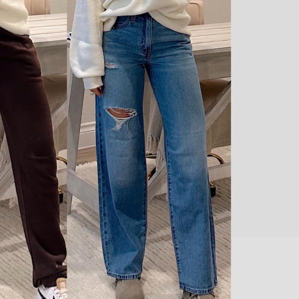 Mid rise baggy dad jeans distressed very baggy fit straight leg